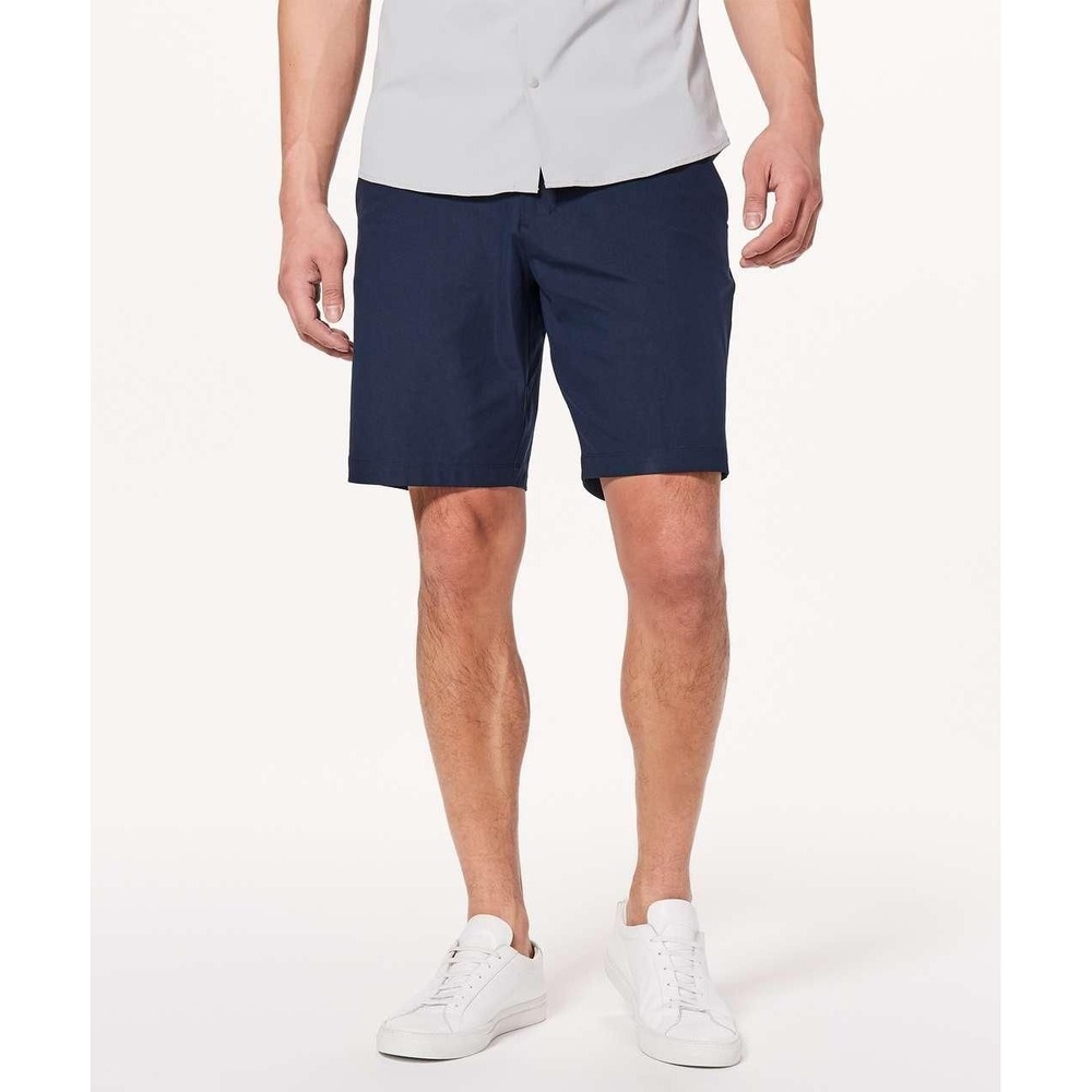 Lululemon NWT Commission Short 9" Slim - Size 38